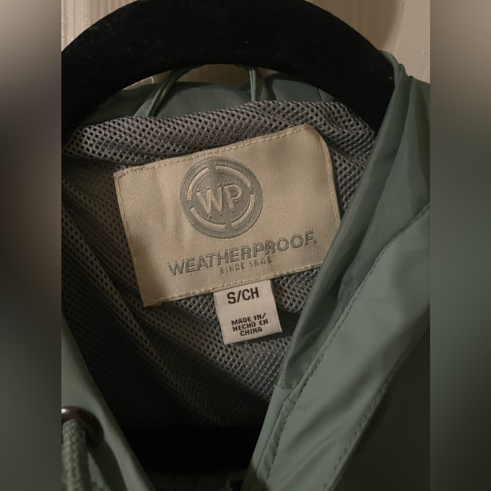 Weatherproof rain slicker - Picture 6 of 7